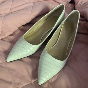 white snakeskin pumps new